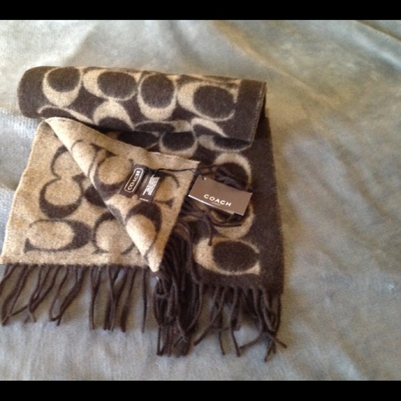 Coach scarves - Picture 1 of 1